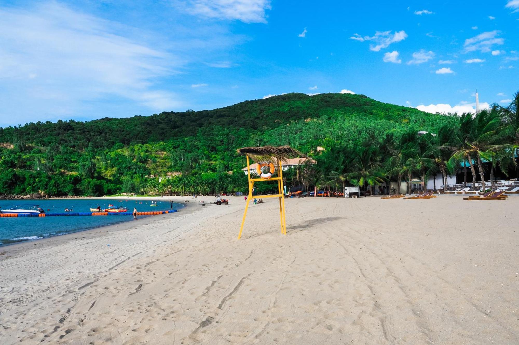Bounce Beach Resort And Spa Da Nang Bagian luar foto