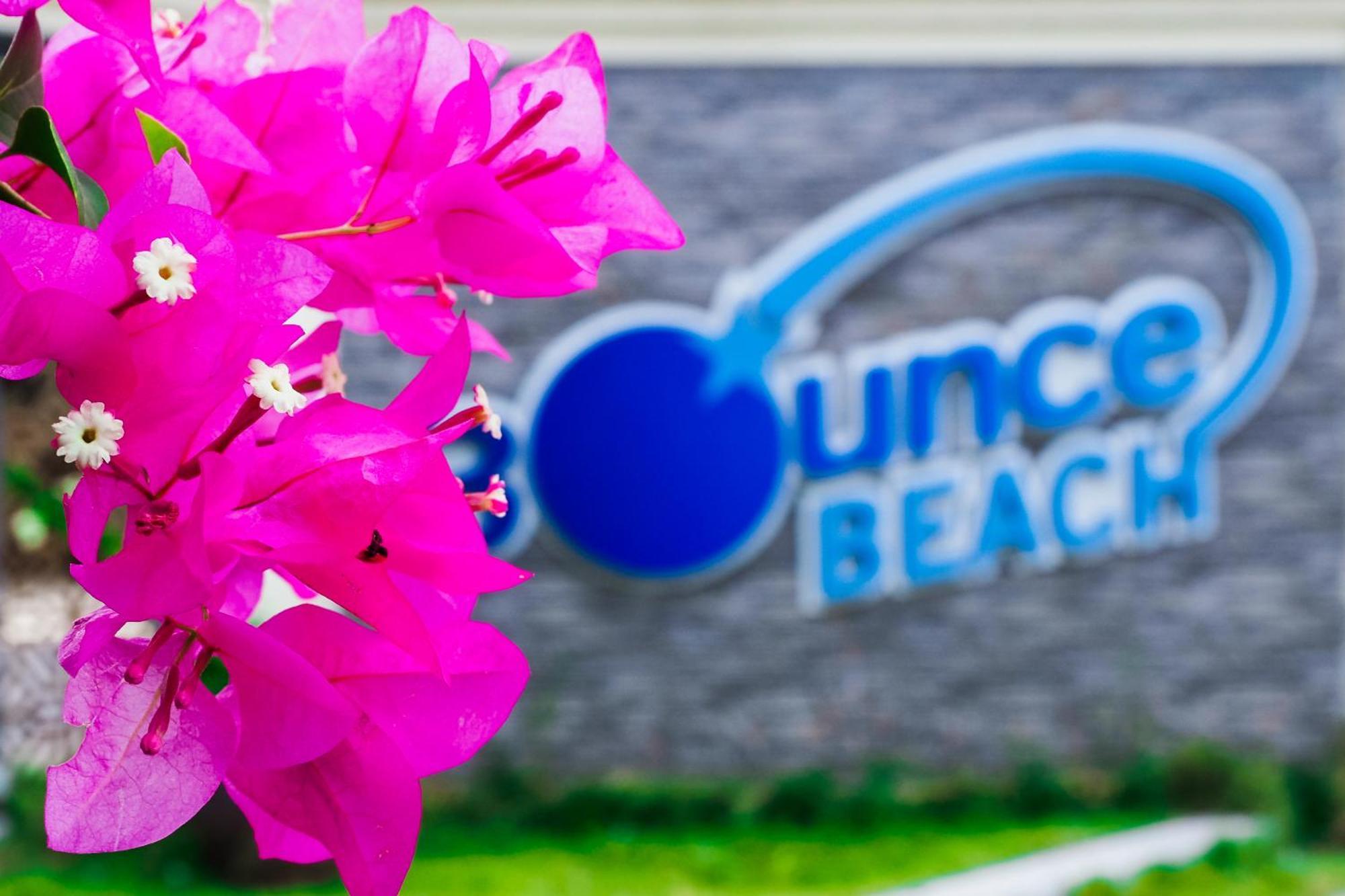 Bounce Beach Resort And Spa Da Nang Bagian luar foto