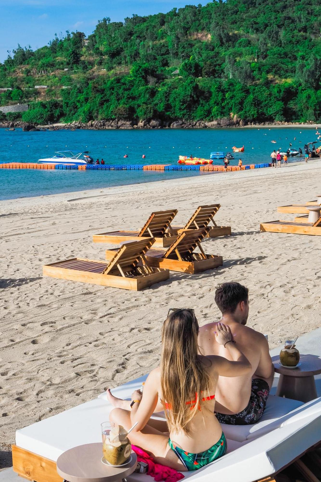 Bounce Beach Resort And Spa Da Nang Bagian luar foto
